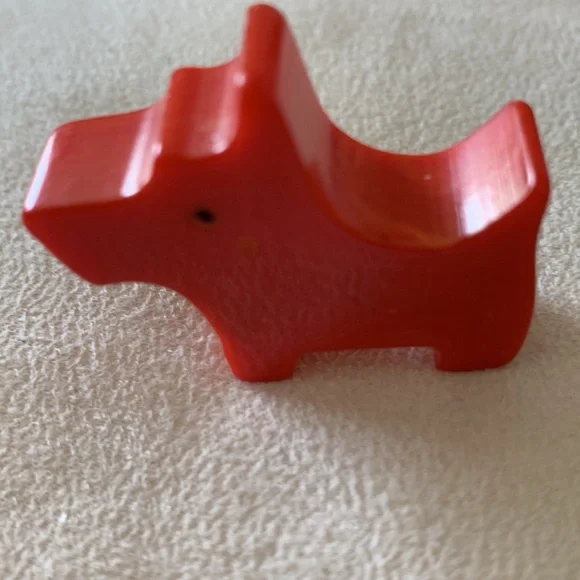 Vintage Red Bakelite 1930s Scotty Dog Pencil Sharpener - Picture 3 of 7